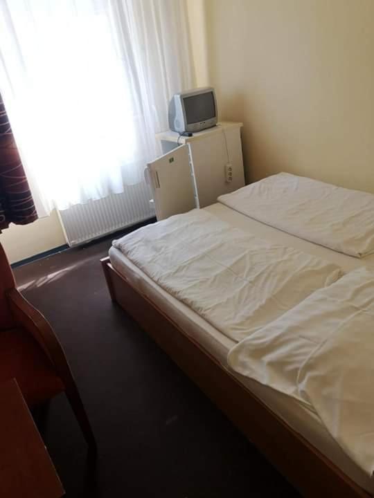 Fenyves Panzio Bed & Breakfast Siófok Dış mekan fotoğraf