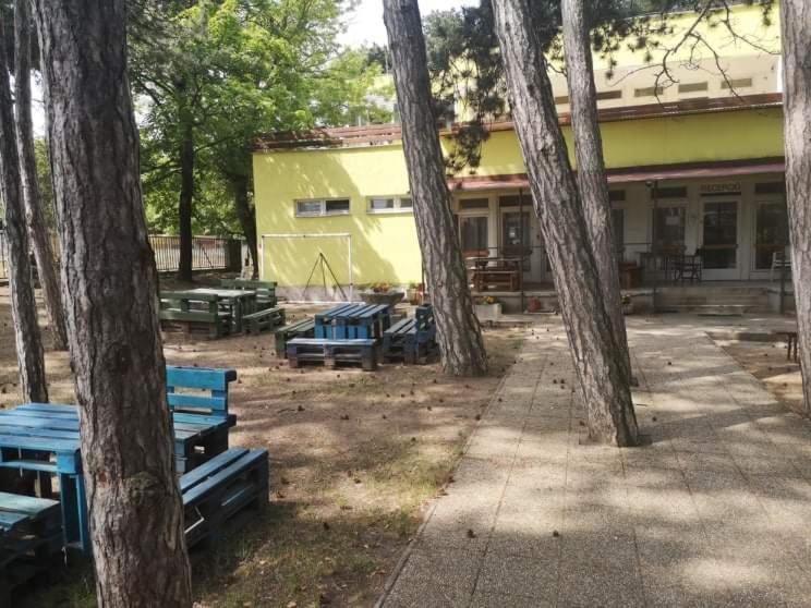 Fenyves Panzio Bed & Breakfast Siófok Dış mekan fotoğraf