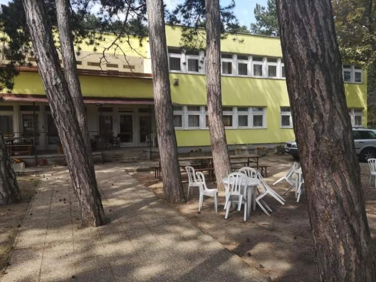Fenyves Panzio Bed & Breakfast Siófok Dış mekan fotoğraf